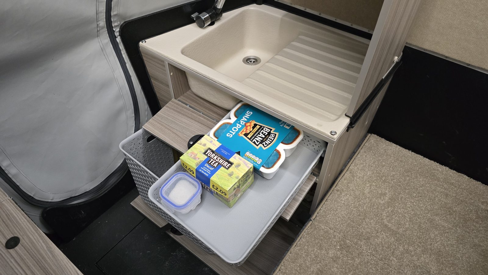 Drawer storage